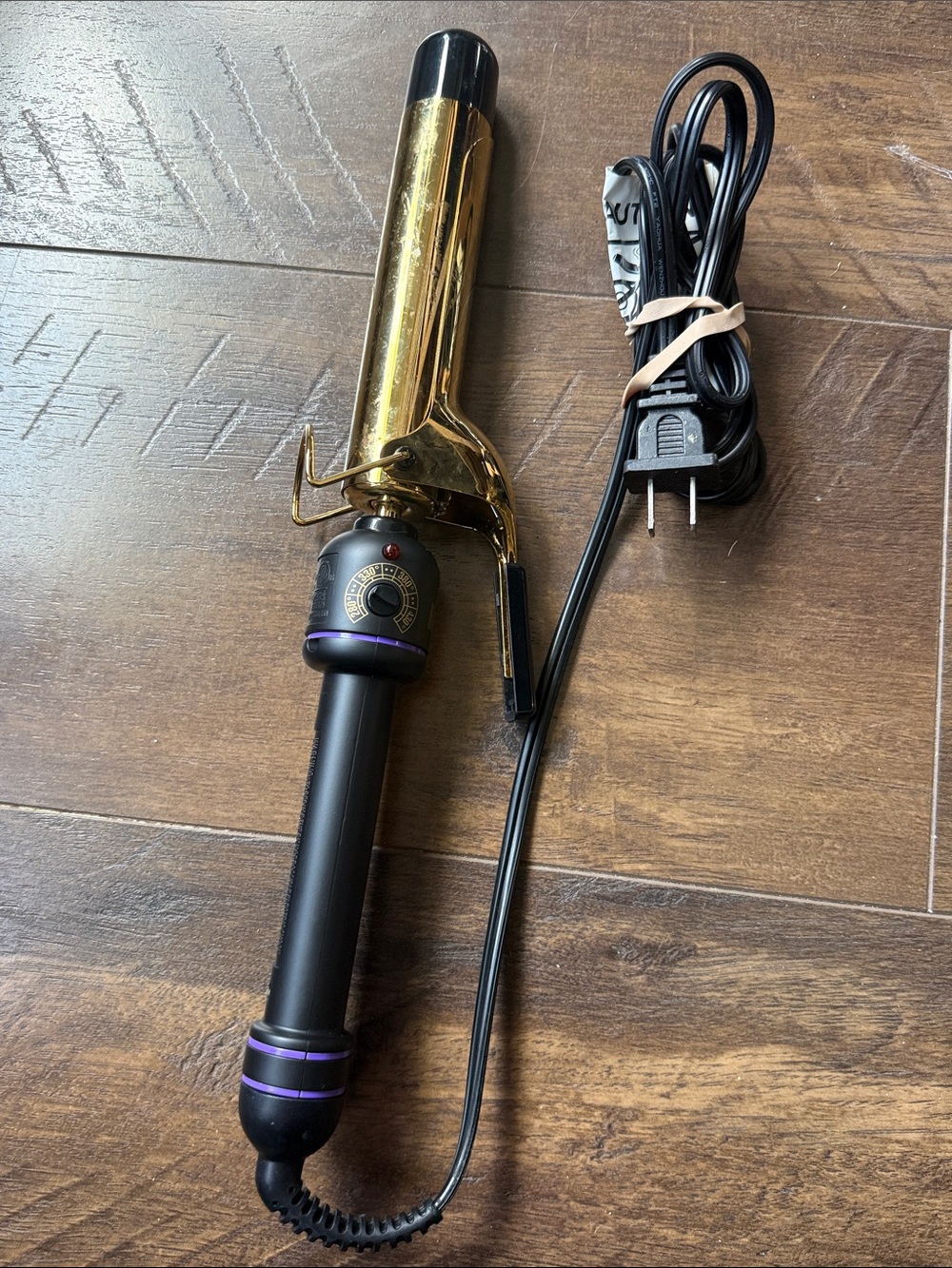 Gold and Black Ceramic Curling Iron with Adjustable Heat